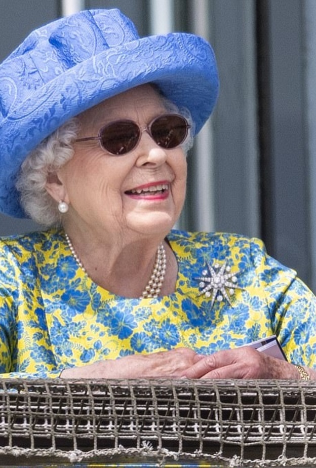 ملكة بريطانيا في سباق Epsom Derby