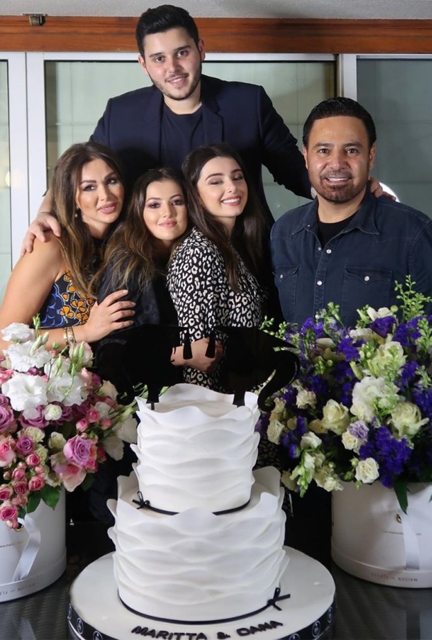 عاصي الحلاني يحتفل بتخرج ابنتيه