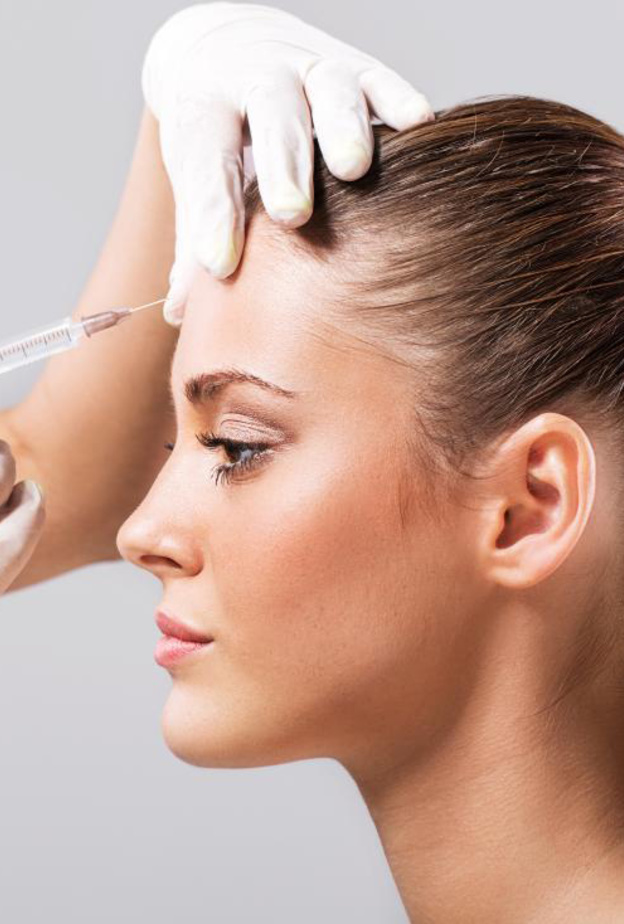 هناك دائما خطر مع أي تدخل طبي، بما في ذلك البوتوكس والفيلر أثناء الحمل