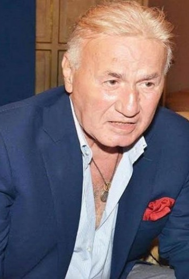 عزت ابو عوف 