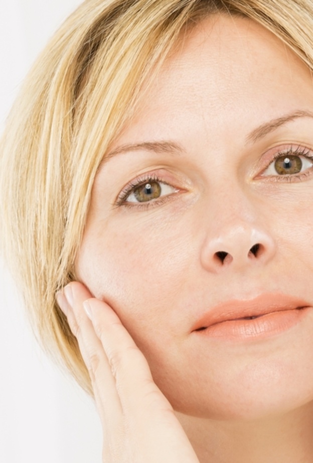 نصائح جمالية للعناية بالبشرة المتقدمة في السن