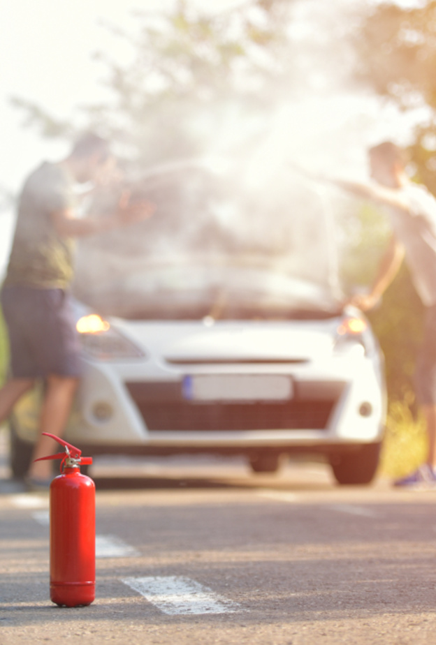 إهمال الصيانة الدورية من أكثر الأسباب التي قد تودي إلى احتمال نشوب حريقٍ في السيارة