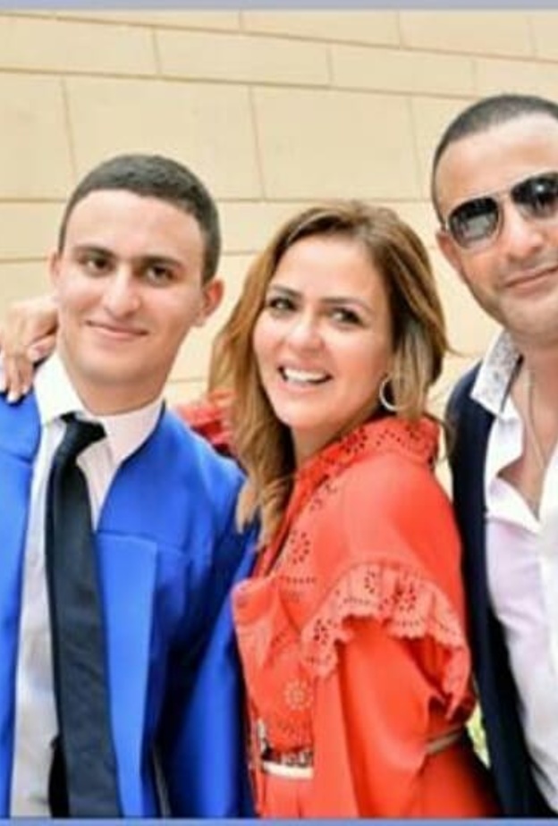 احمد السقا واسرته 