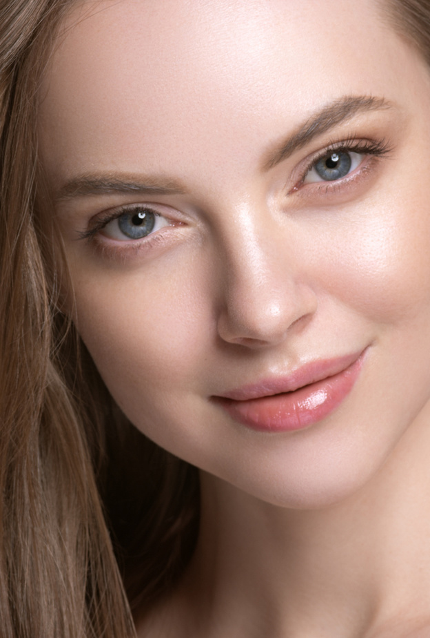 اكتشفي أهم مكياج لعطلات الموسم