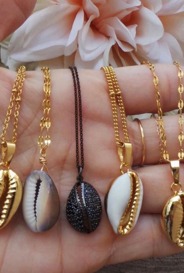 اكسسوارات من القواقع البحرية