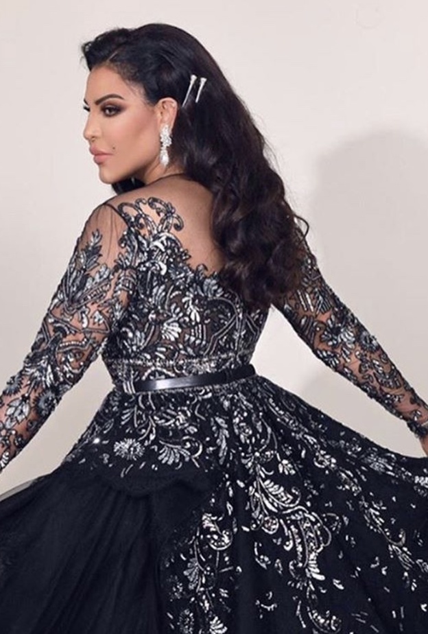 تفاصيل شك خيالية تزين اطلالة أحلام