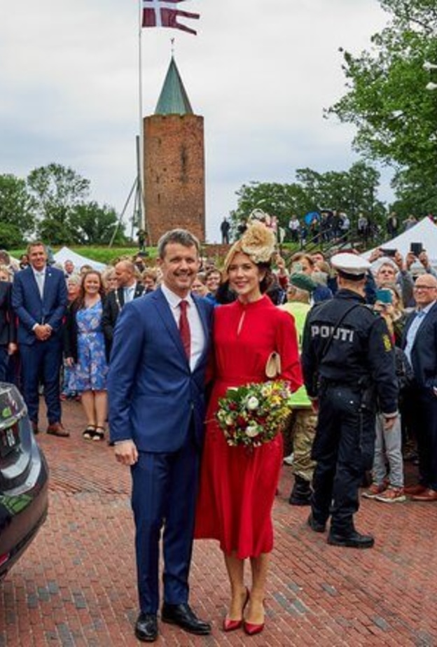 الأمير فريدريك والأميرة ماري يزوران فوردينغبورغ