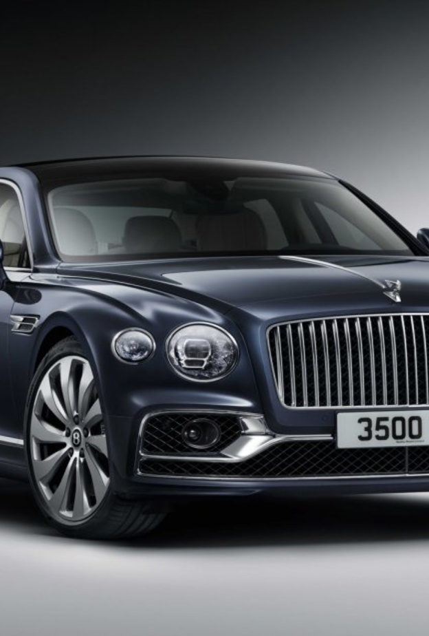 جرى تصميم وهندسة "Flying Spur" الجيل الثالث في مقر شركة بنتلي بمدينة كرو