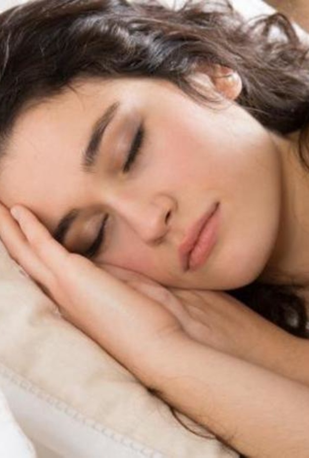  النوم الكافي يساعد في السيطرة على وزن الجسم