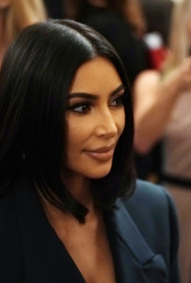  جمال كيم كاردشيان بتسريحات شعر الكاري