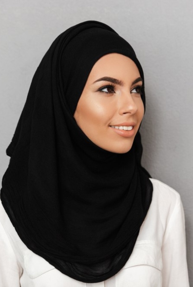 ابرز النصائح لوضع مكياج نهاري بسيط للمرأة السعودية التي تقود السيارة