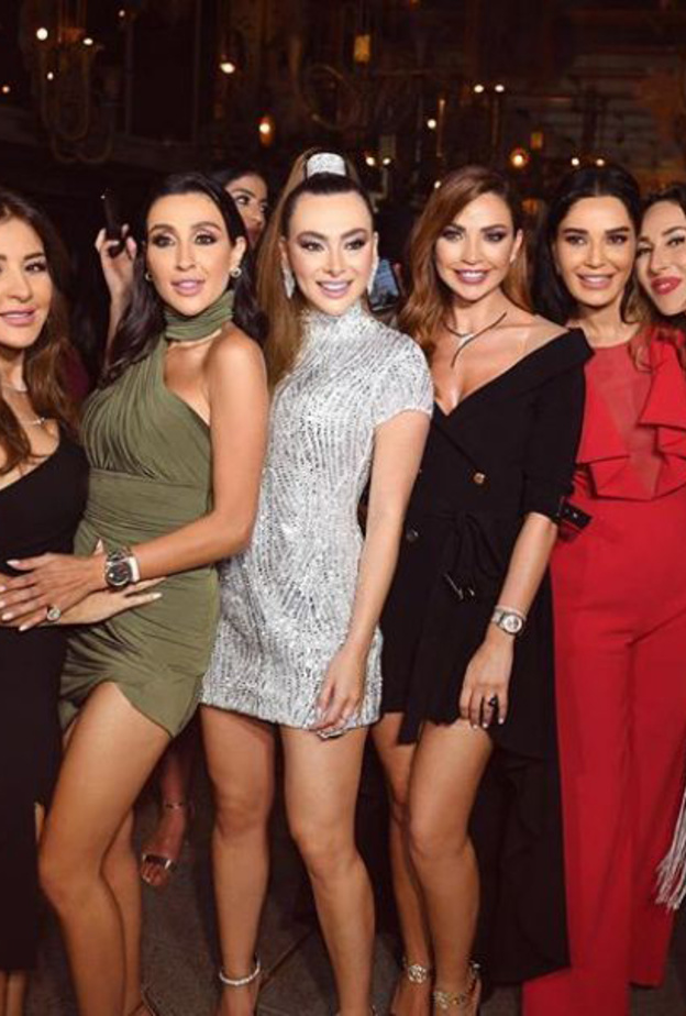 ظهرت كلّ من ستيفاني صليبا وماغي بو غصن وسيرين عبد النور وداليدا خليل وورد الخال وجيسي عبدو في صورةٍ واحدة