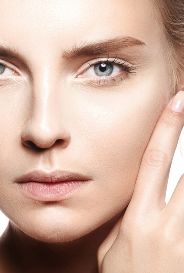 استفيدي من الطماطم لازالة حروق الشمس وتبييض البشرة