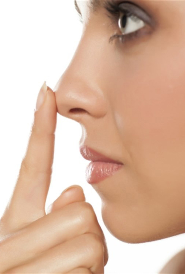 ملية تصغير أرنبة الأنف بالبنج الموضعي