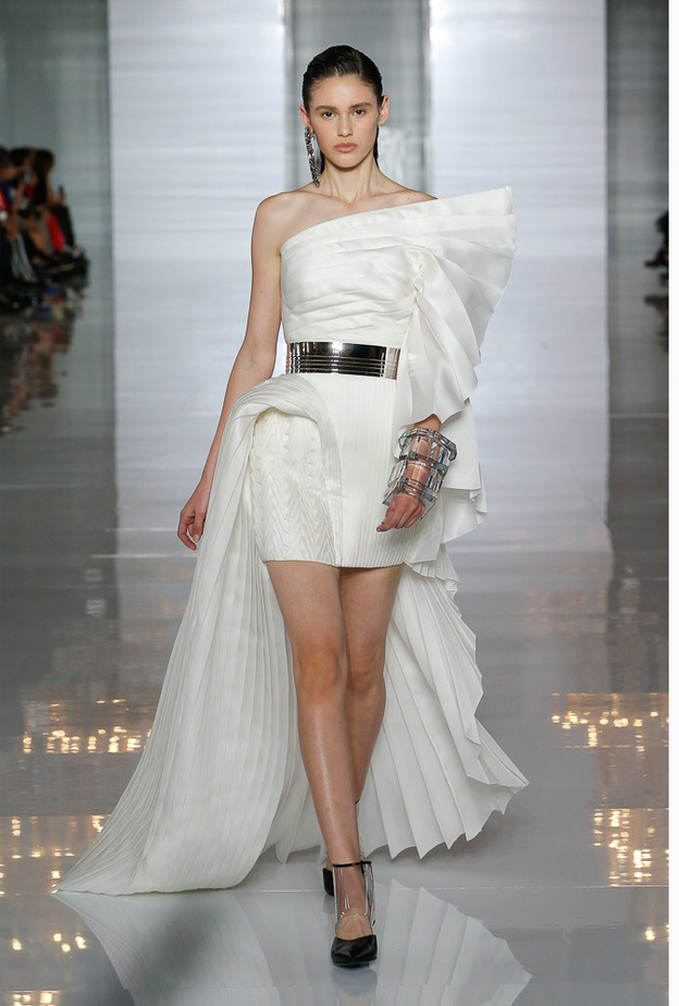  فستان كتف واحد من Balmain