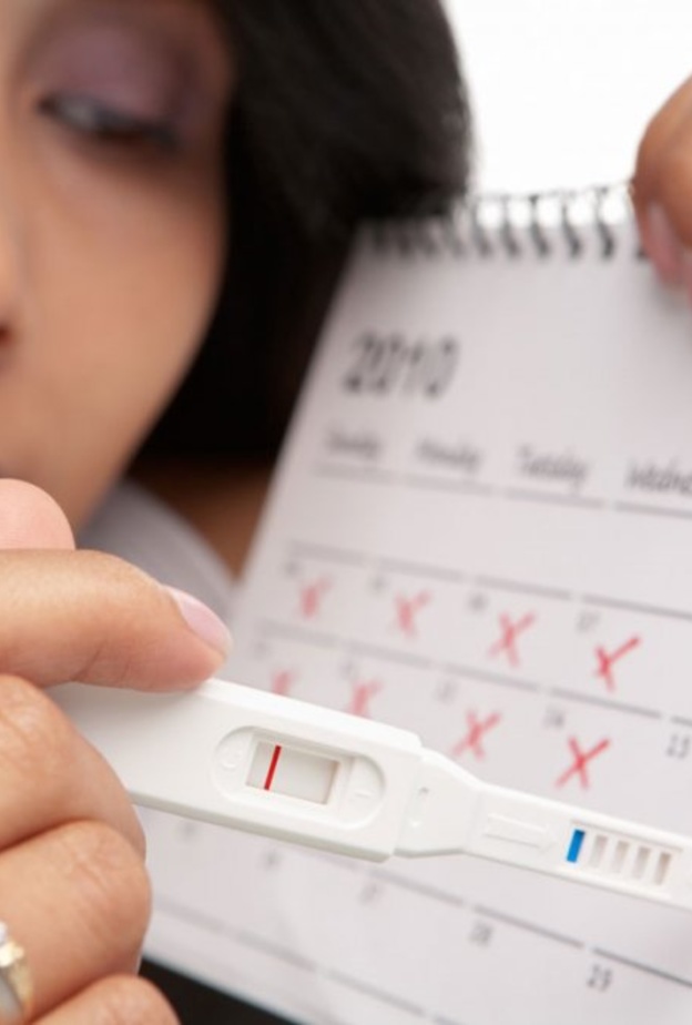 ما هو الوقت المناسب لظهور الحمل في البول بعد التلقيح