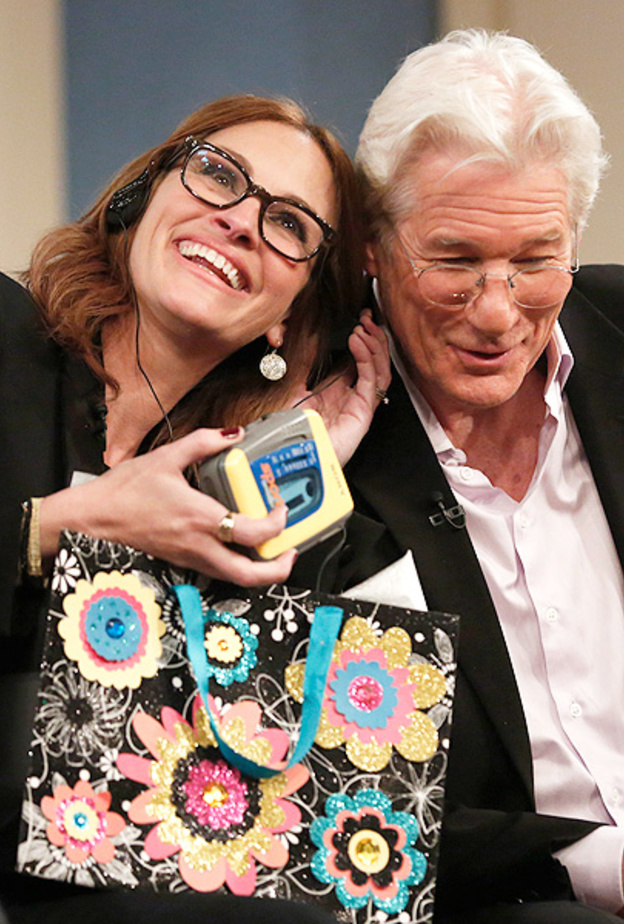 أصدقاء ليدي جاجا (Lady Gaga) يحذرونها من مواعدة برادلي كوبر