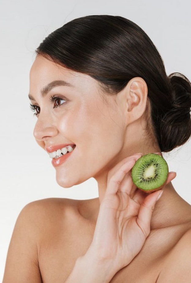 ماسك الكيوي للعناية بالبشرة والتخلص من الرؤوس السوداء