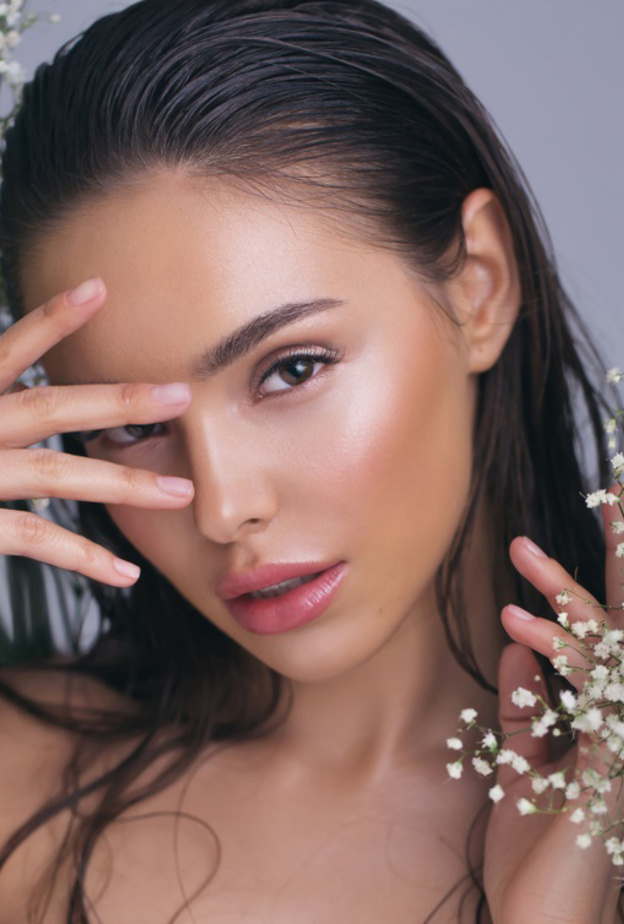 اتبعي طرق وضع الهايلايتر البودرة