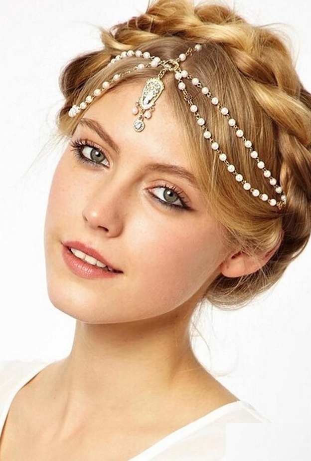 اكسسوار شعر باللون الذهبي