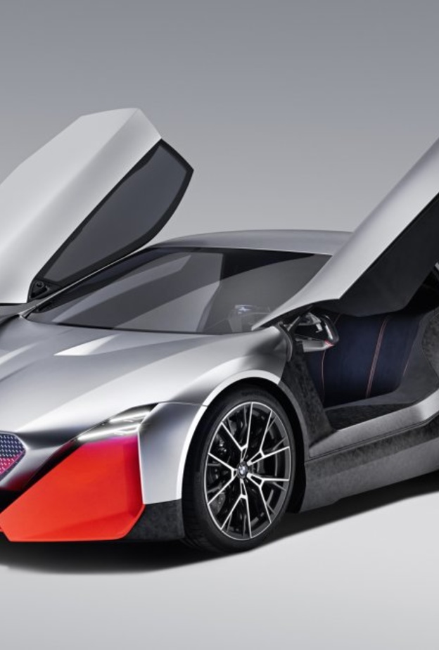 "BMW" تكشف عن مستقبل القيادة الرياضية مع سيارتها "Vision M Next"