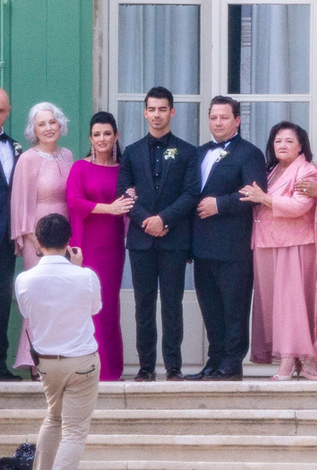 حفل زفاف صوفي تيرنر و جو جوناس