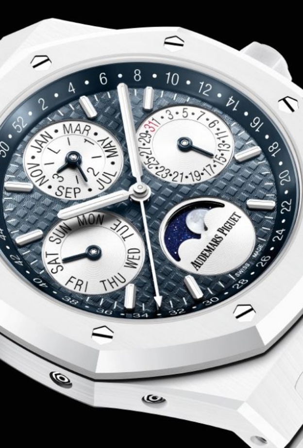 رويال أوك، تقويم دائم، من السيراميك الأبيض