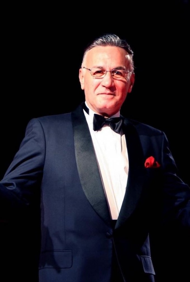 عزت ابو عوف 