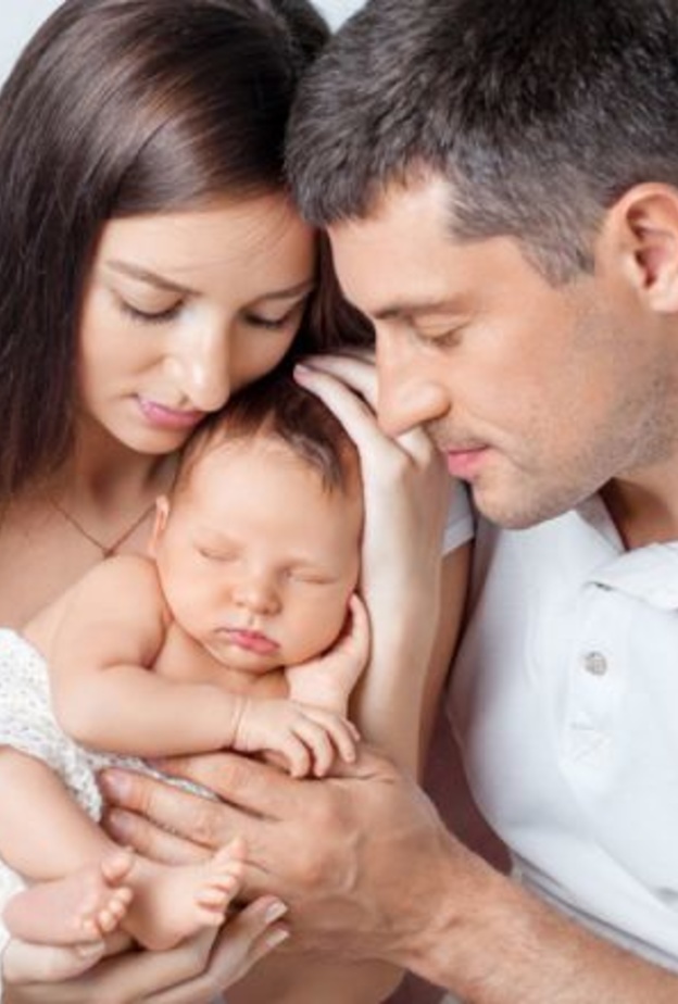 كيف يتعامل الزوج مع زوجته في فترة النفاس