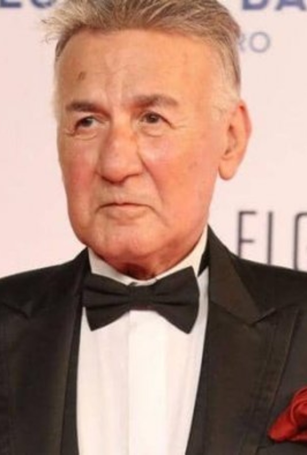 عزت ابو عوف 