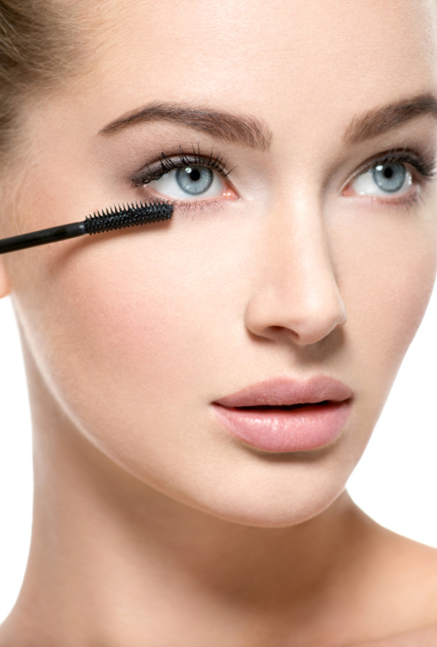 استخدمي الماسكارا المضادة للماء