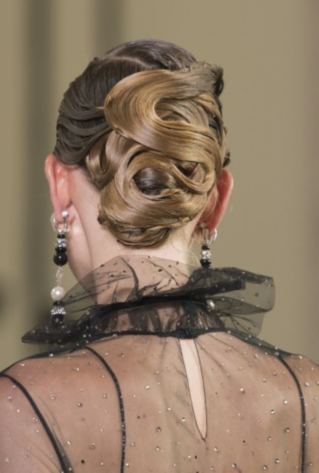 أجمل تسريحات شعر الهوت كوتور في باريس لشتاء 2019 من Ralph And Russo