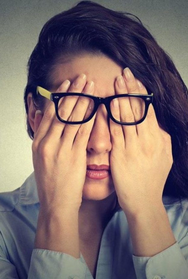 التدخين يسبب ضعف البصر