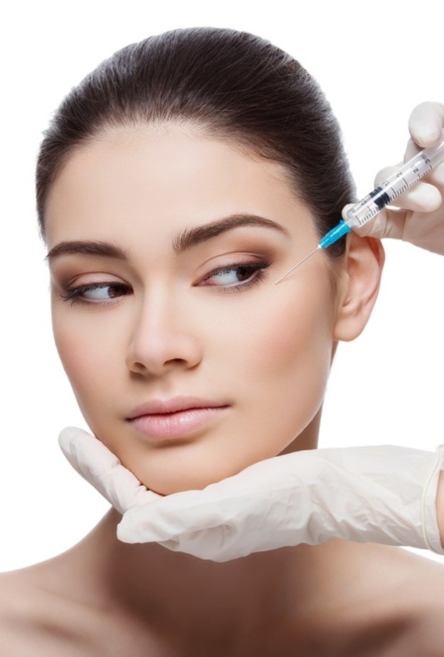 تقنية حقن الدهون بالوجه من اكثر التقنيات التجميلية الرائجة