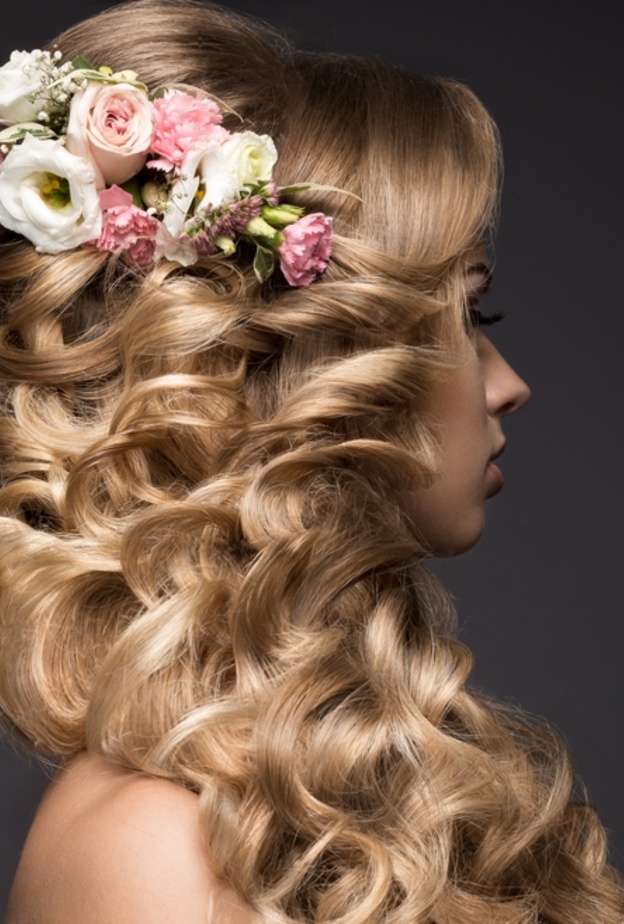 البيض رائع للشعر ويجعله جذابا