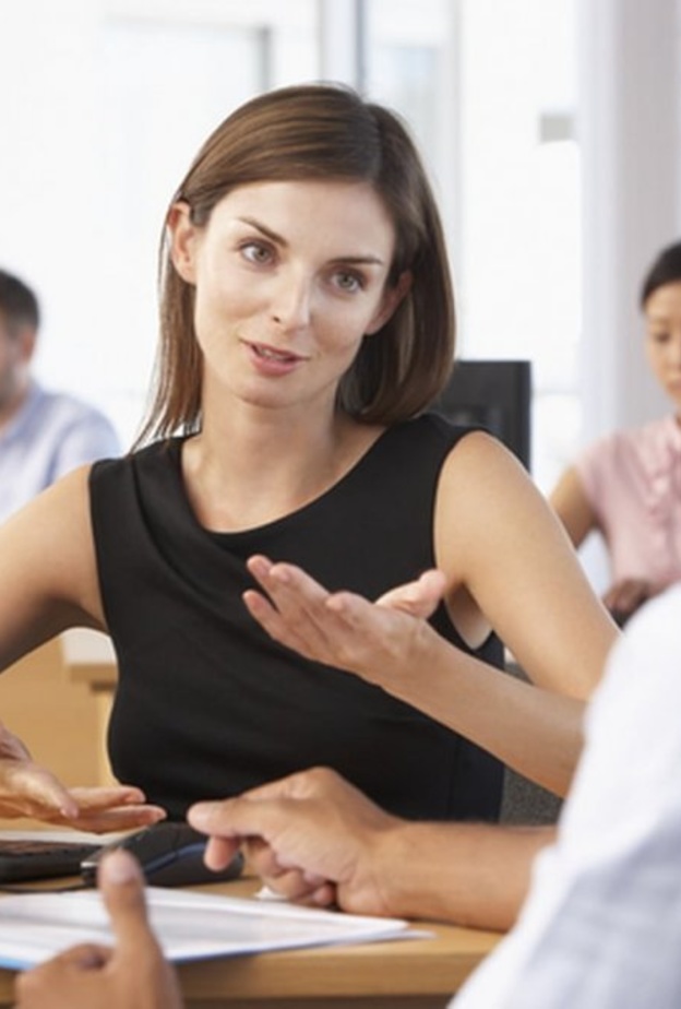 كيف تتعامل المرأة الذكية مع ضغوطات العمل والحياة