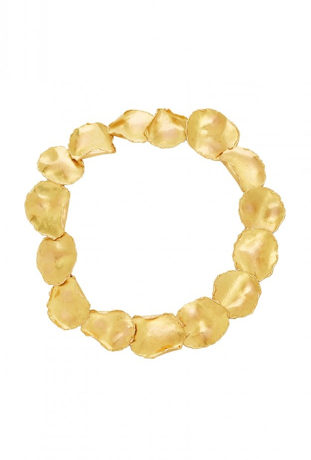 اقراط ذهب مرصعة بالماسات من Buccellati