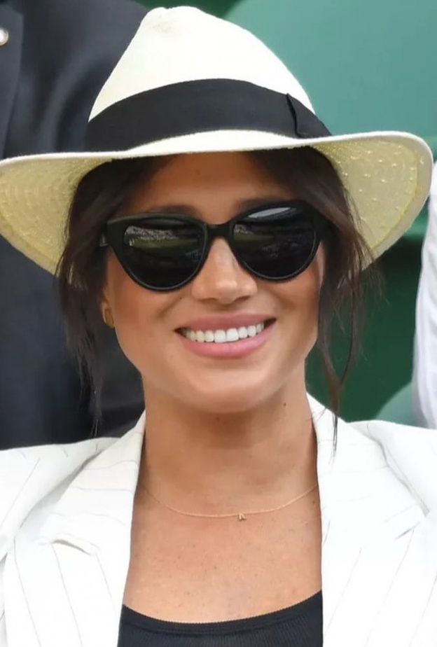 رسمات آيلاينر سوداء مع اطلالات ميغان ماركل Meghan Markle الجمالية