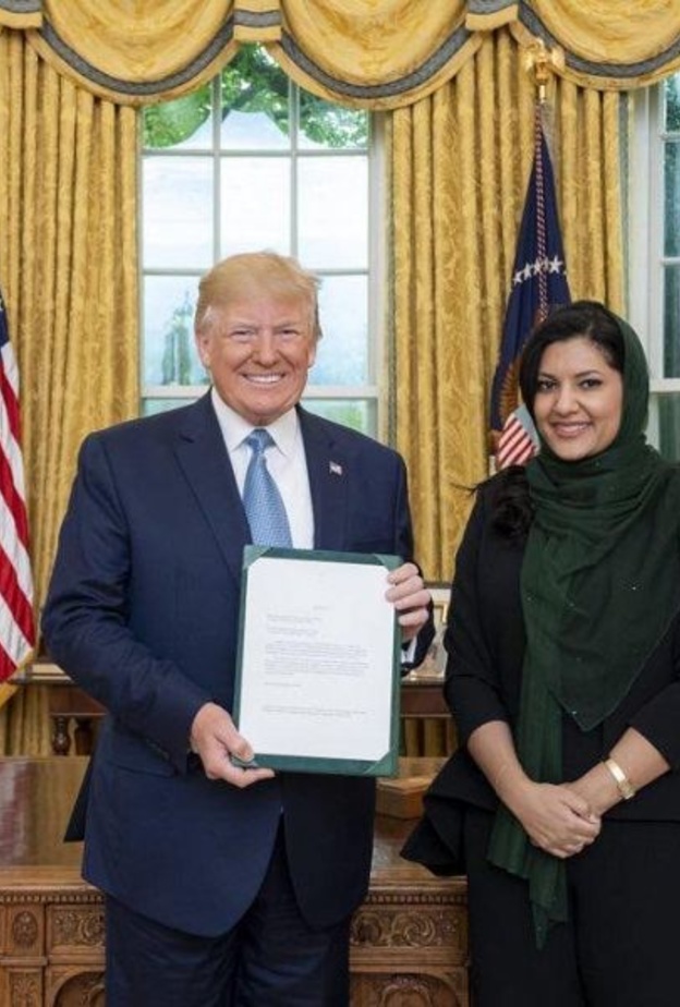الأميرة ريما بنت بندر بن سلطان سفيرة السعودية تسلم أوراق اعتمادها للرئيس الأمريكي