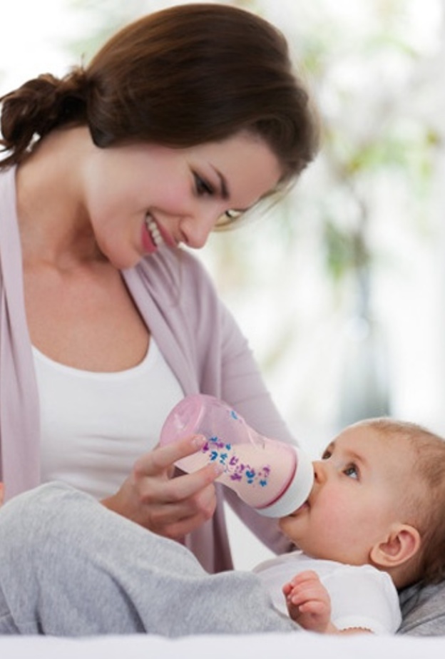 أخطاء تسبب كثرة الغازات للطفل الرضيع