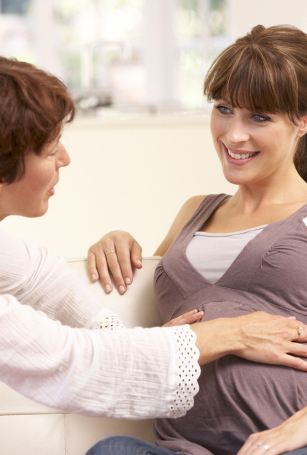 إيجابيات وسلبيات الحمل بعد الأربعين