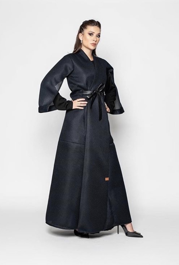 تفاصيل مجموعة Seasonal Abayas