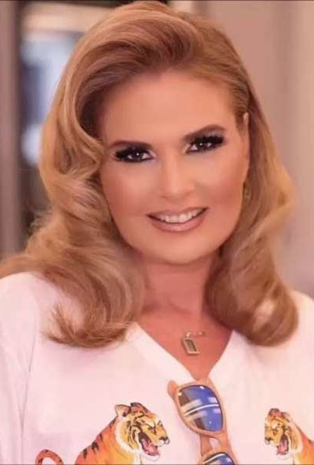 انها فنّانة حسّاسة وعاطفيّة، تَملُكْ الذكاء والمنطق كما التوازُن في الحِكم على الناس