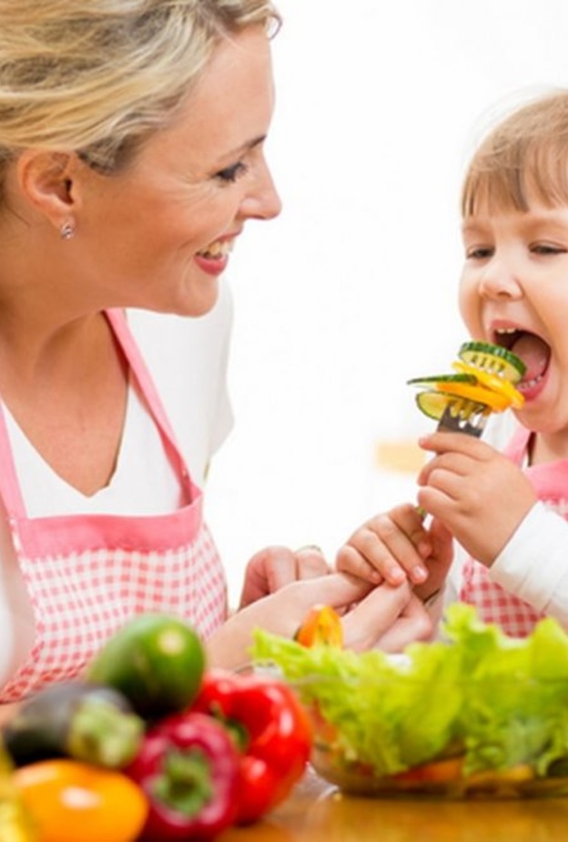 أفضل 5 أطعمة يجب أن يتناولها الطفل لإعداده للموسم الدراسي الجديد