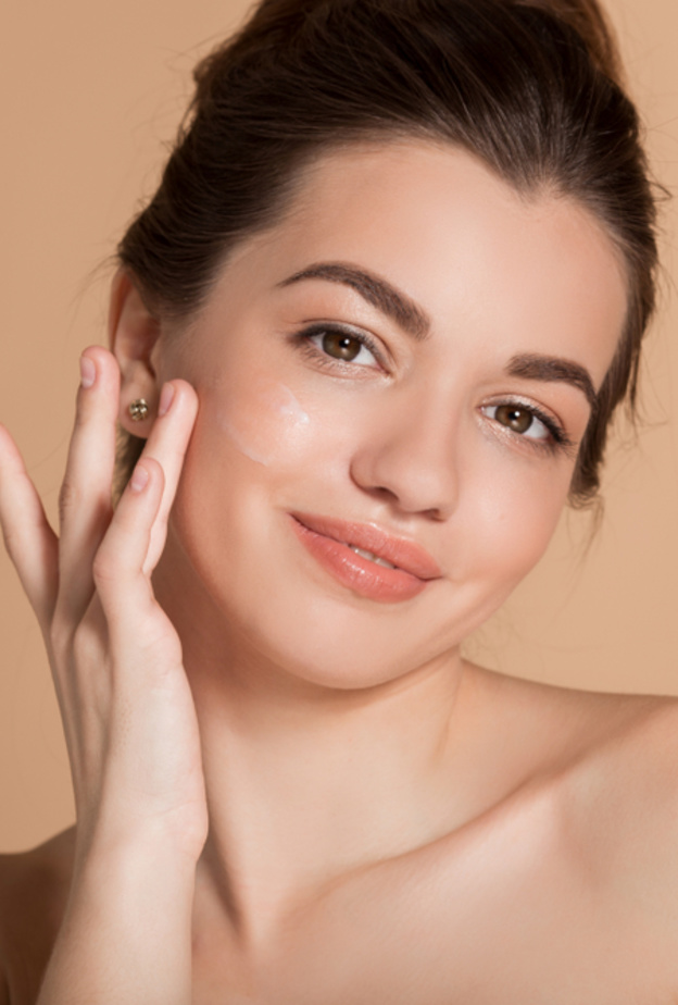 استخدمي هذا السيروم الطبيعي باستمرار