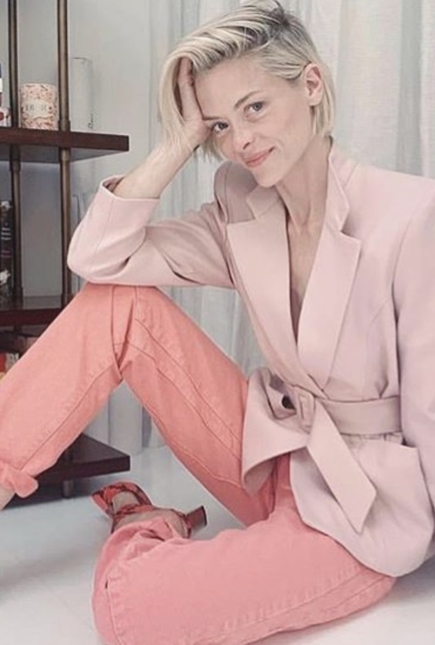 بدل اللينن البيضاء لاطلالات النهار