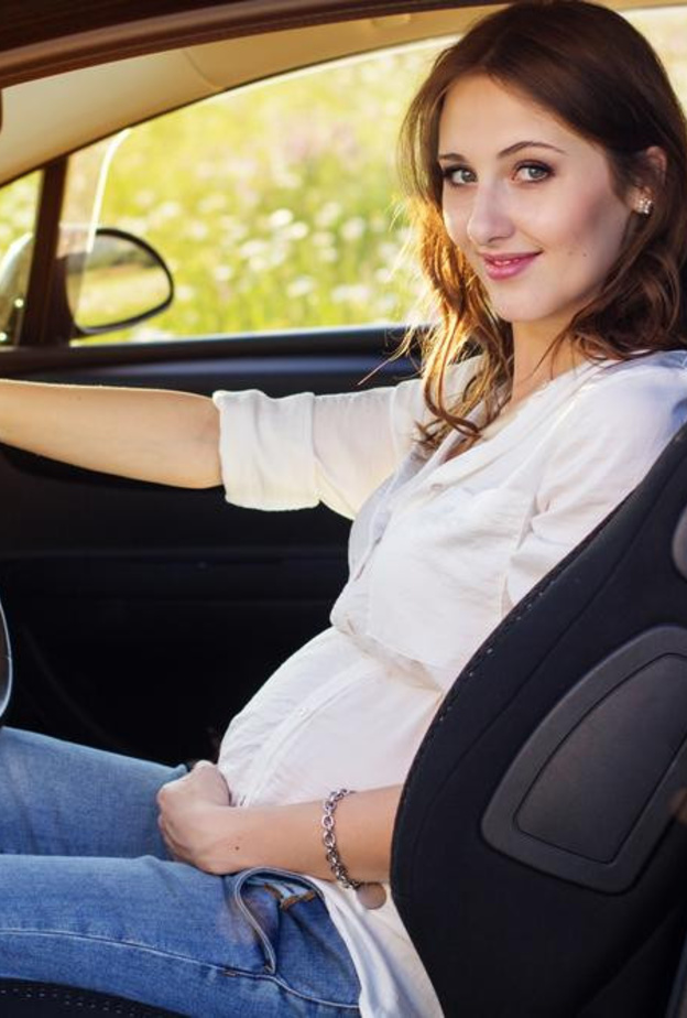 نصائح للمرأة الحامل أثناء السفر بالسيارة