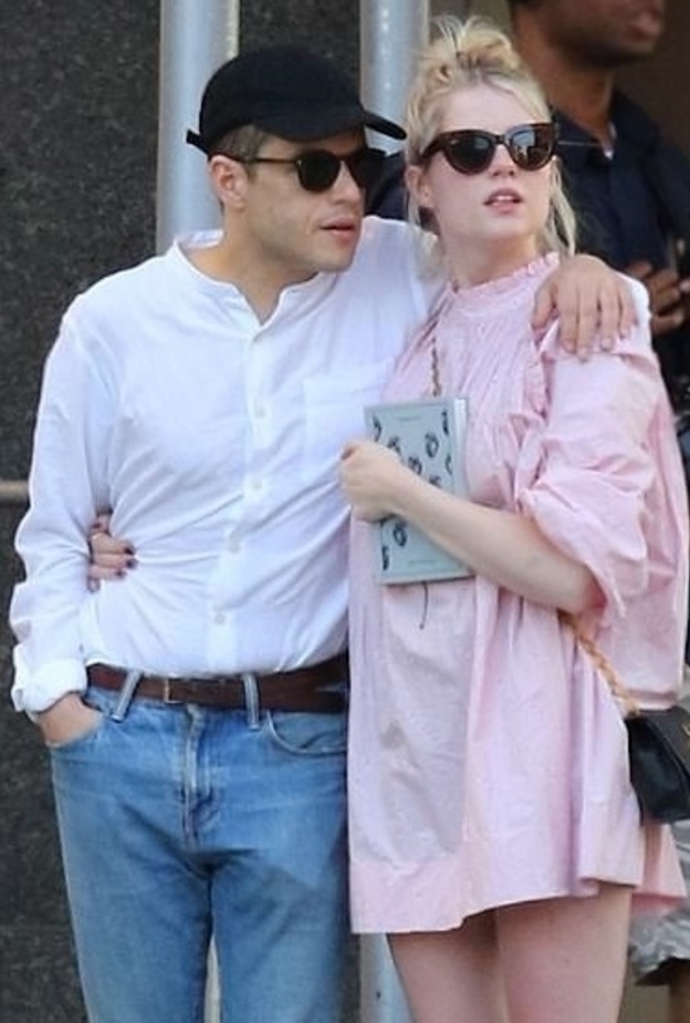 رامي مالك ولوسي بوينتون