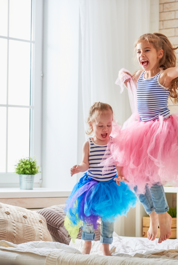 أهم الأشياء التي يجب أن تبعدها الأم عن حجرة نوم الأطفال