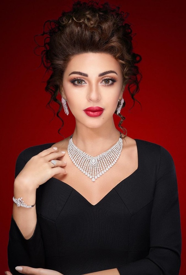 سيرين عبد النور متألقة بمجوهرات azargems